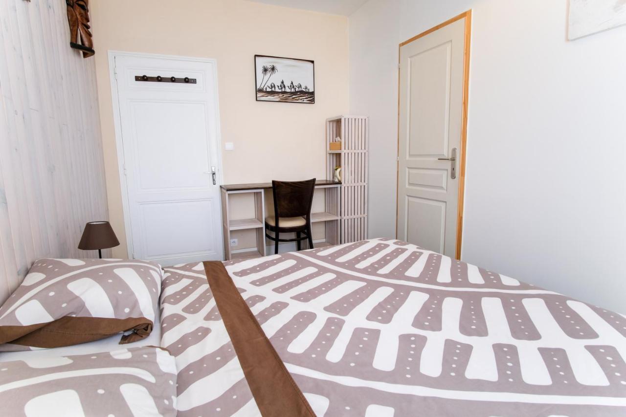 Les Gues Rivieres Bed & Breakfast Pujols  Luaran gambar