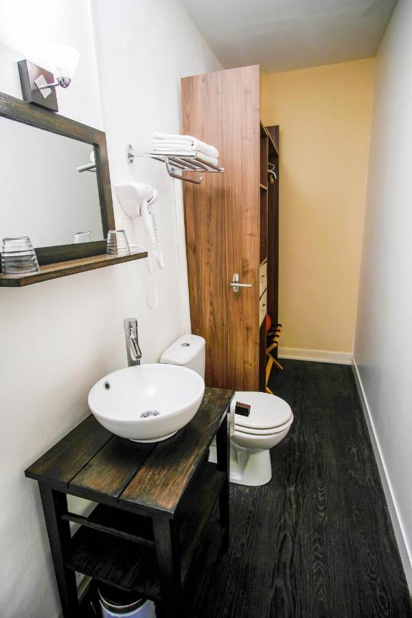 Les Gues Rivieres Bed & Breakfast Pujols  Luaran gambar