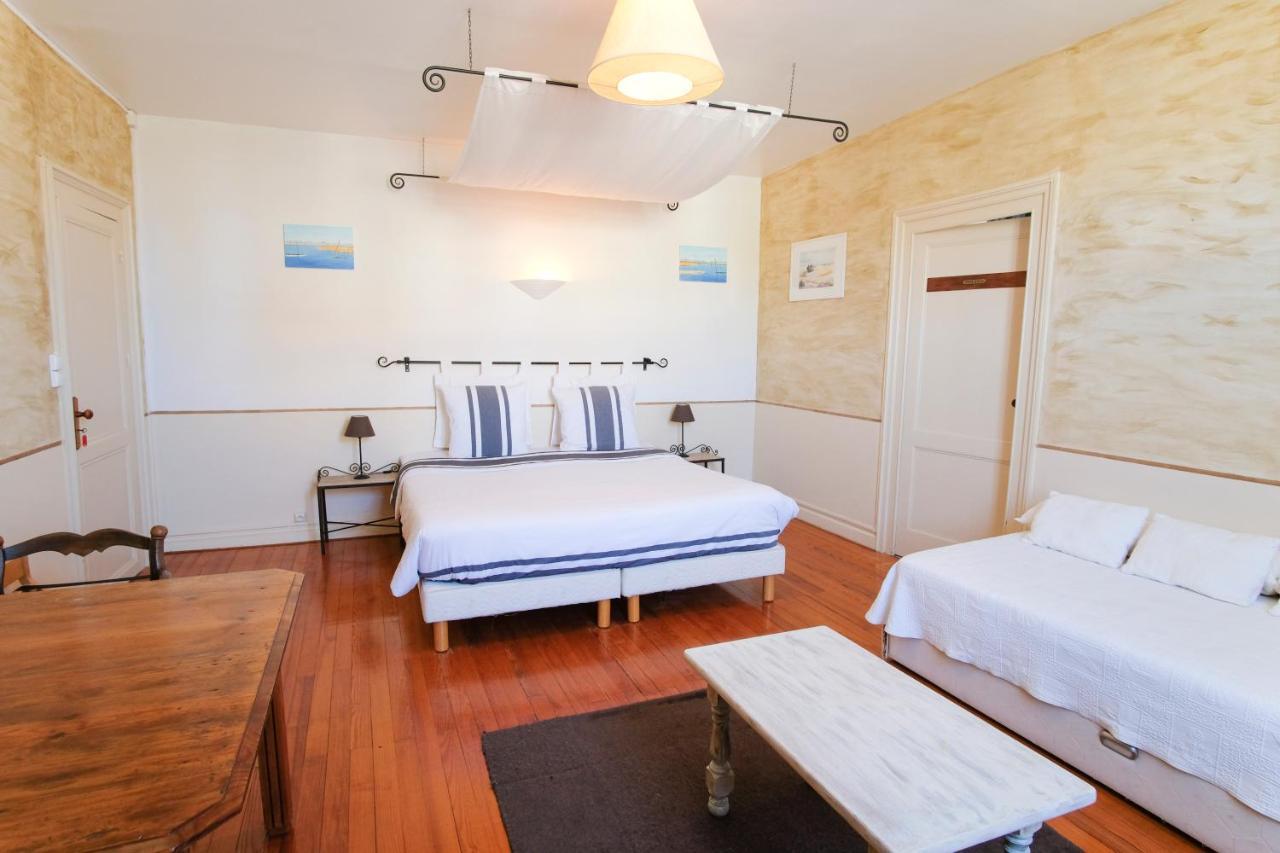 Les Gues Rivieres Bed & Breakfast Pujols  Luaran gambar