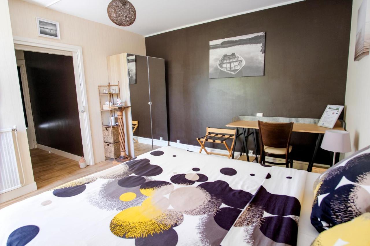 Les Gues Rivieres Bed & Breakfast Pujols  Luaran gambar