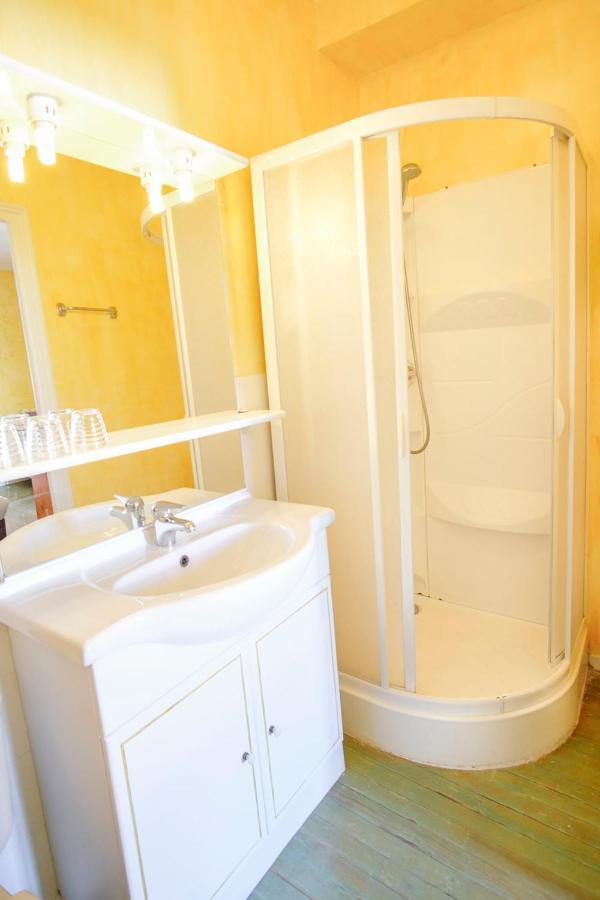 Les Gues Rivieres Bed & Breakfast Pujols  Luaran gambar