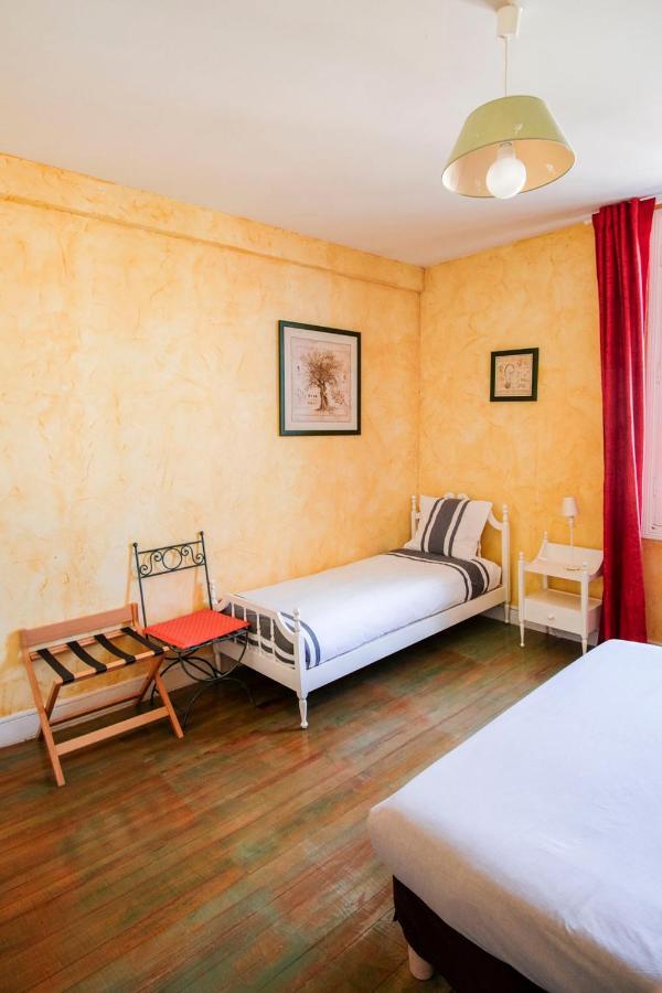 Les Gues Rivieres Bed & Breakfast Pujols  Luaran gambar